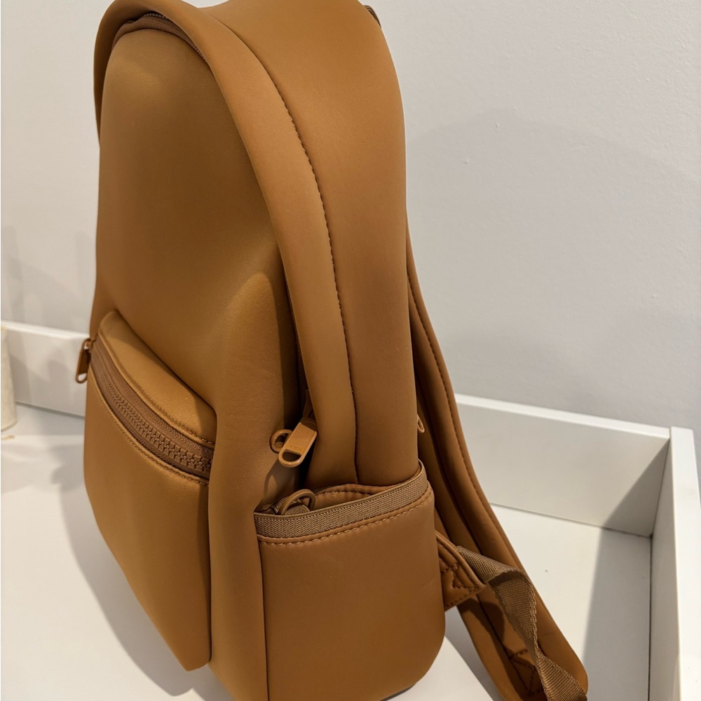 Quince Caramel Tan Everyday Backpack - Picture 2 of 7